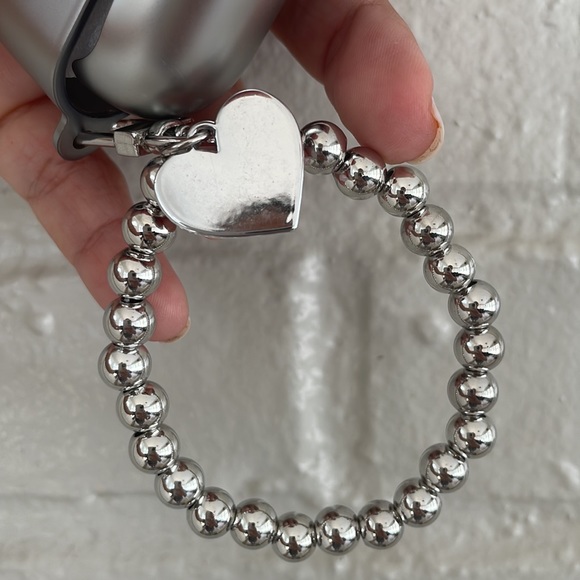 AirPods Pro Case - Picture 3 of 4